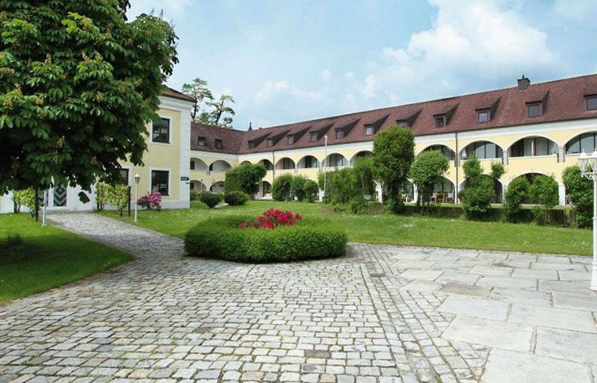 Schloss Kirchham Exteriör bild